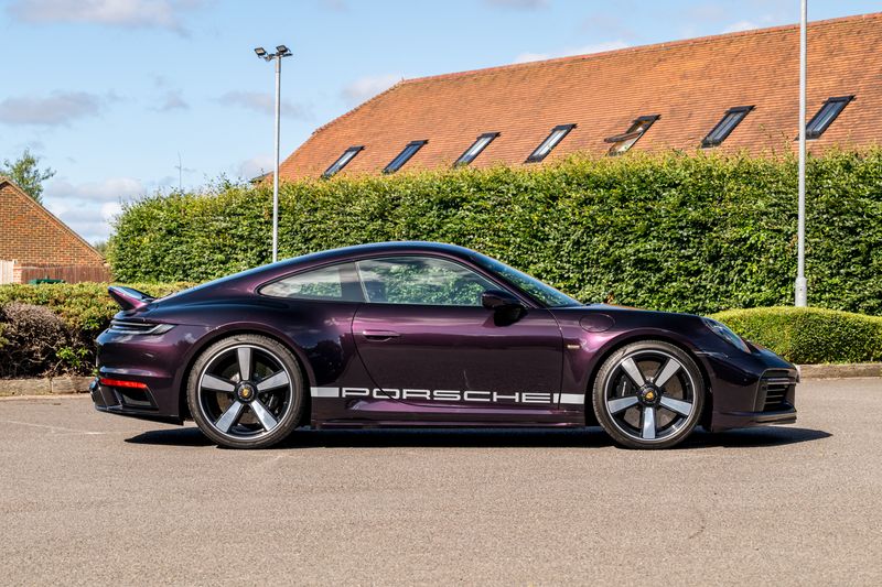 Porsche 911 (992) Sport Classic Coupe (Manual)