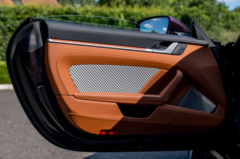 Porsche 911 (992) Sport Classic Coupe (Manual)