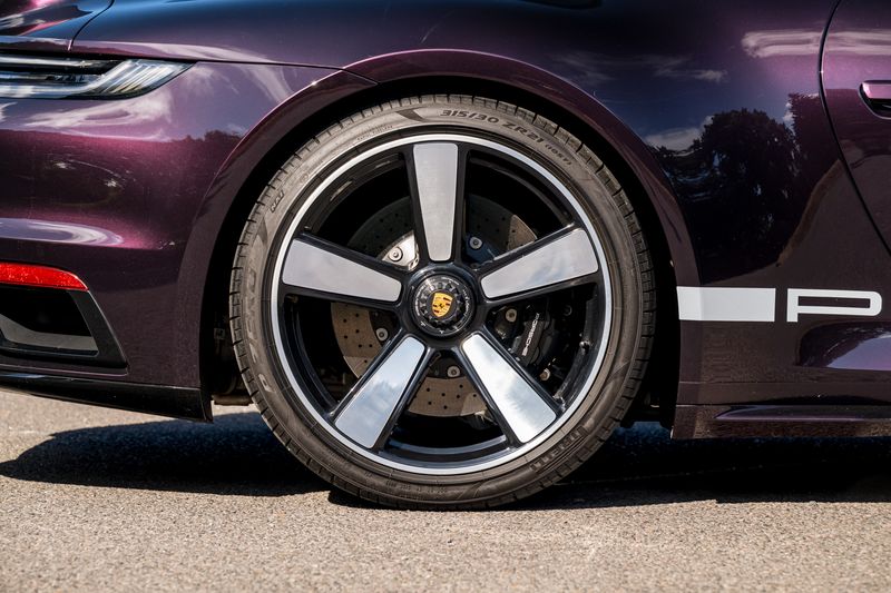 Porsche 911 (992) Sport Classic Coupe (Manual)