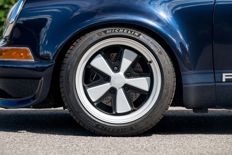 Porsche 911 (993) Retro Works GTR