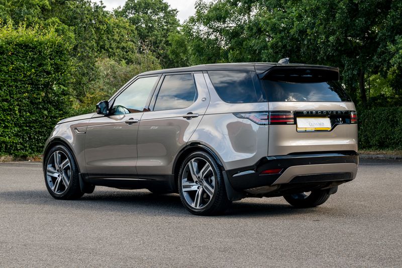 Land Rover Discovery D300 MHEV Dynamic HSE (Commercial With Seat Conversion)