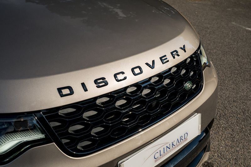 Land Rover Discovery D300 MHEV Dynamic HSE (Commercial With Seat Conversion)