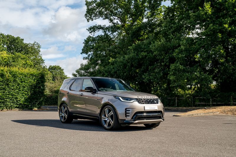 Land Rover Discovery D300 MHEV Dynamic HSE (Commercial With Seat Conversion)