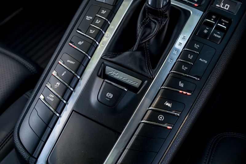 Porsche Macan 2.0T Petrol PDK