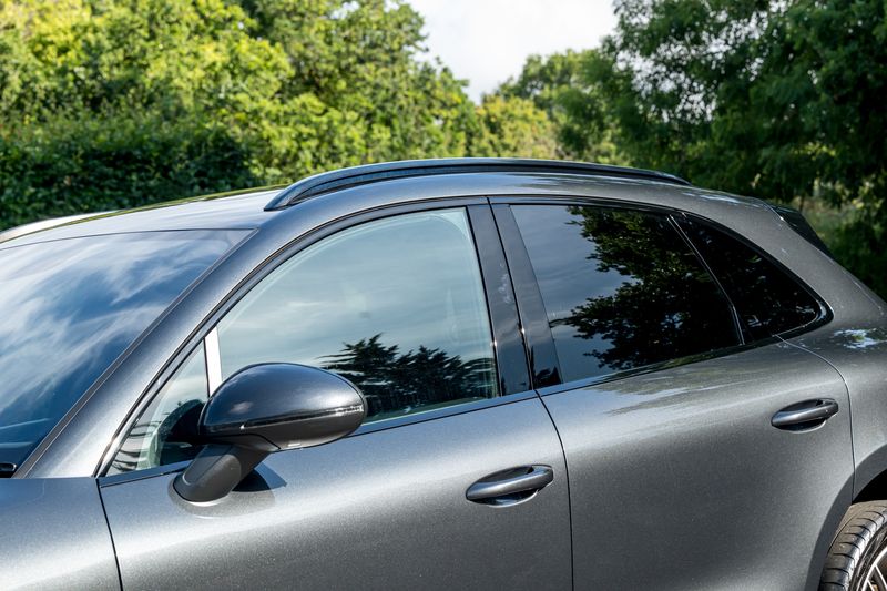 Porsche Macan 2.0T Petrol PDK