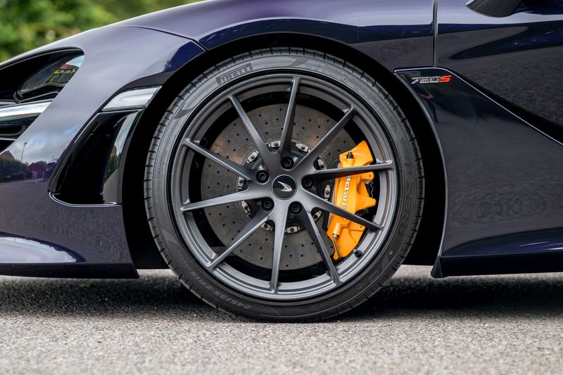 McLaren 720S Spider Performance Plus