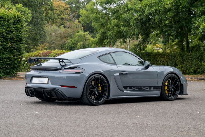 Porsche 718 Cayman 4.0 GT4 Coupe PDK