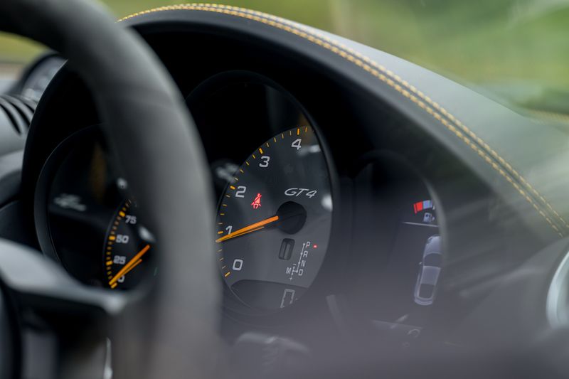 Porsche 718 Cayman 4.0 GT4 Coupe PDK