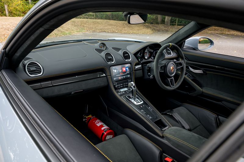 Porsche 718 Cayman 4.0 GT4 Coupe PDK