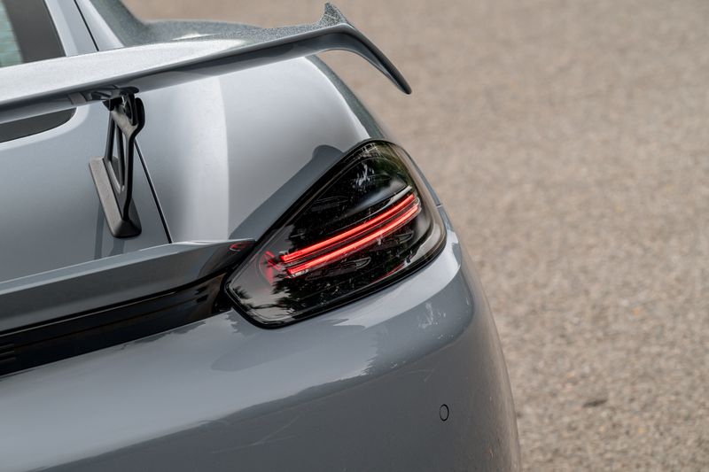 Porsche 718 Cayman 4.0 GT4 Coupe PDK