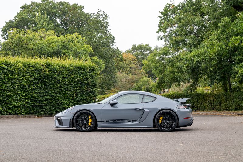 Porsche 718 Cayman 4.0 GT4 Coupe PDK