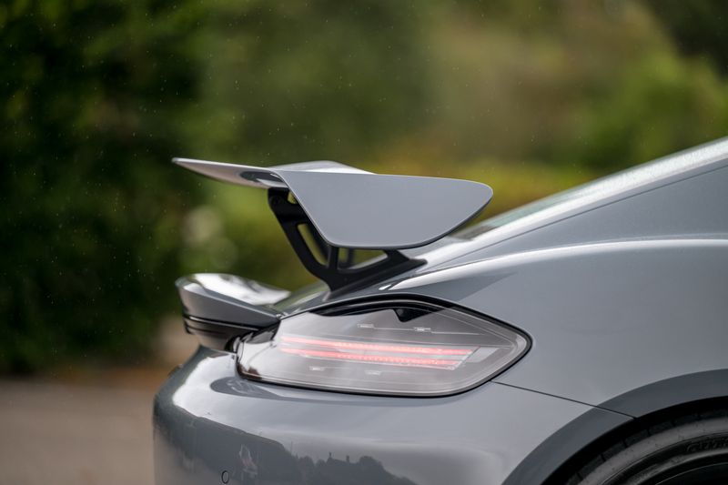 Porsche 718 Cayman 4.0 GT4 Coupe PDK