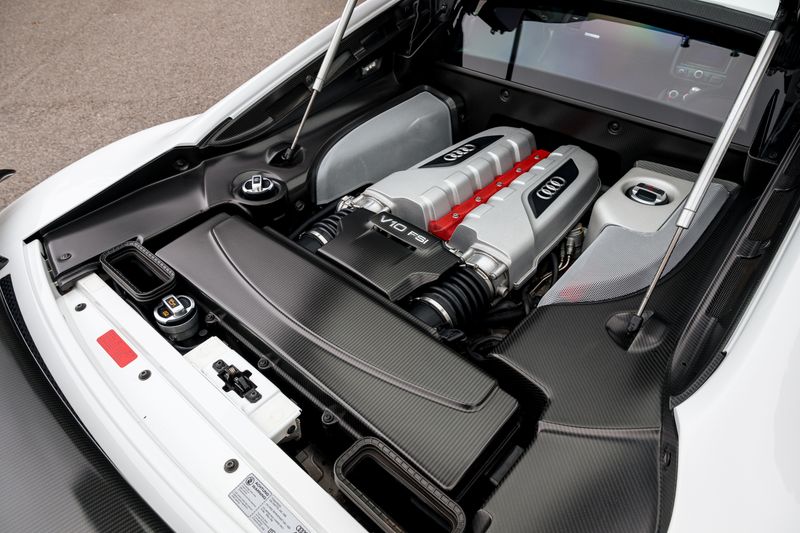 Audi R8 5.2 FSI V10 GT Coupe R Tronic Quattro