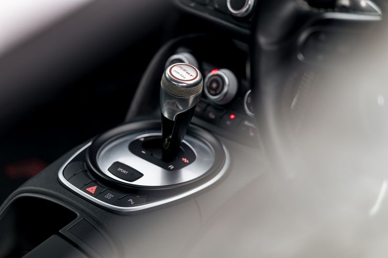 Audi R8 5.2 FSI V10 GT Coupe R Tronic Quattro