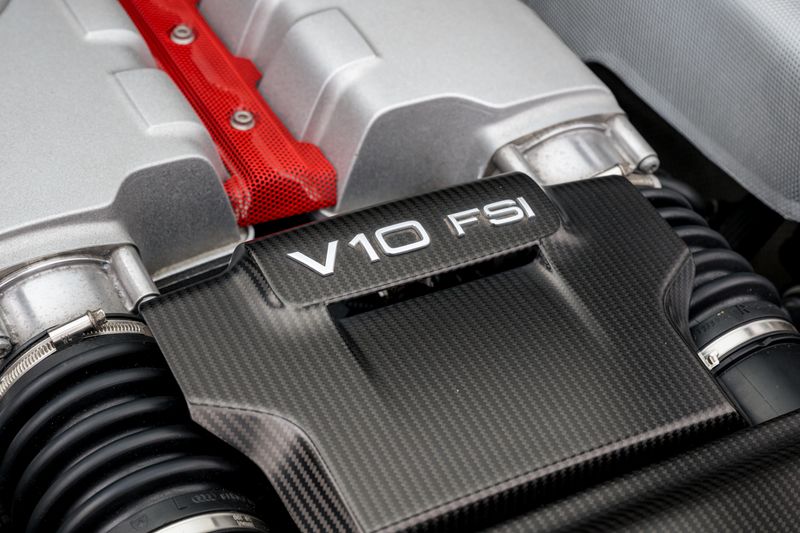 Audi R8 5.2 FSI V10 GT Coupe R Tronic Quattro