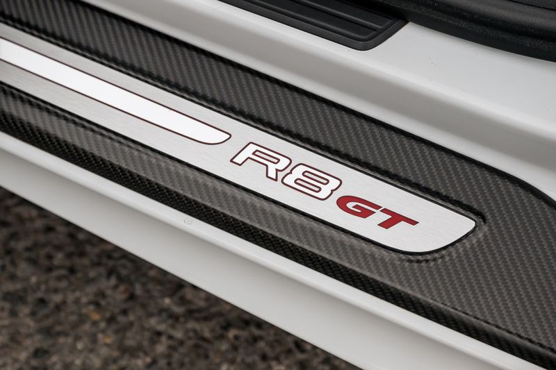 Audi R8 5.2 FSI V10 GT Coupe R Tronic Quattro