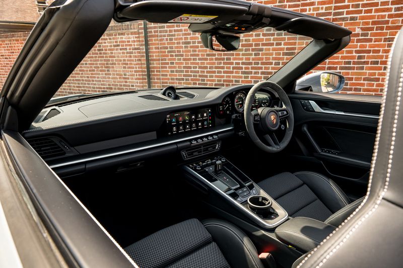 Porsche 911 (992) Turbo S Cabriolet