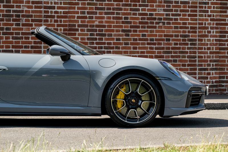 Porsche 911 (992) Turbo S Cabriolet