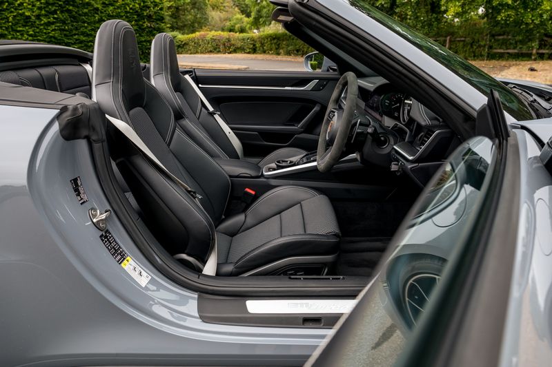 Porsche 911 (992) Turbo S Cabriolet