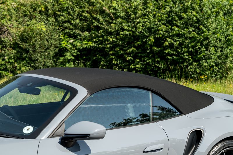 Porsche 911 (992) Turbo S Cabriolet