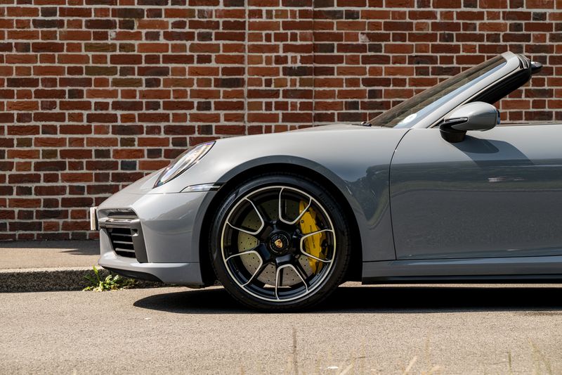Porsche 911 (992) Turbo S Cabriolet