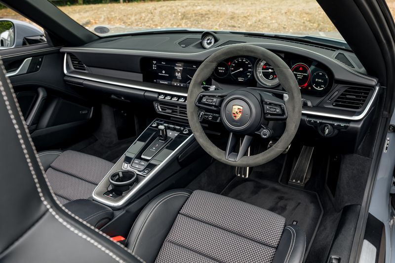 Porsche 911 (992) Turbo S Cabriolet