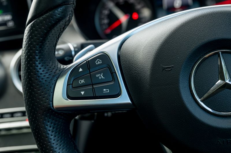 Mercedes-Benz C Class C300 AMG Line Coupe (Night Pack & Premium)