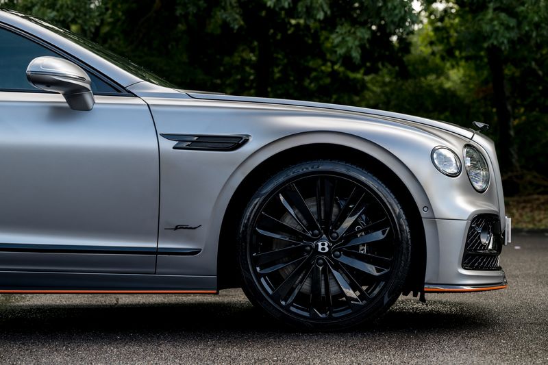 Bentley Flying Spur 6.0 W12 Speed