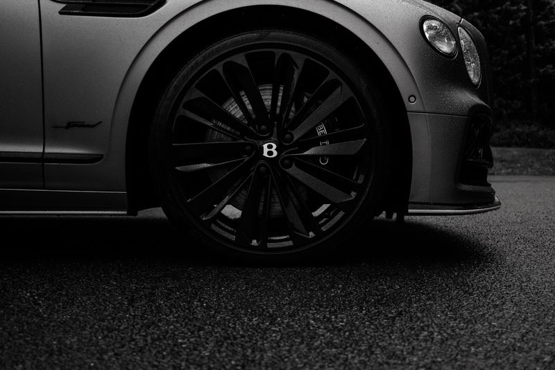 Bentley Flying Spur 6.0 W12 Speed