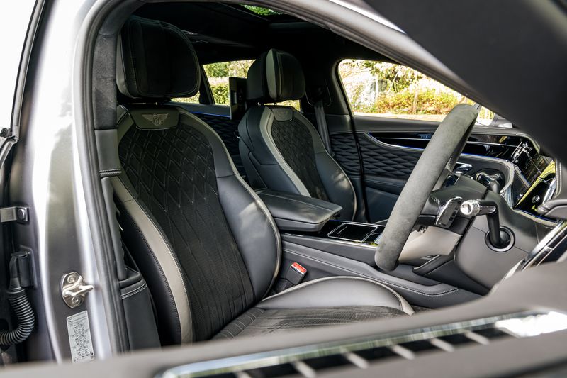 Bentley Flying Spur 6.0 W12 Speed