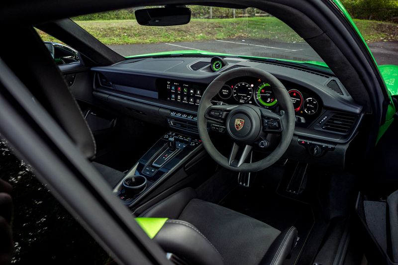 Porsche 911 (992) Carrera GTS Coupe PDK