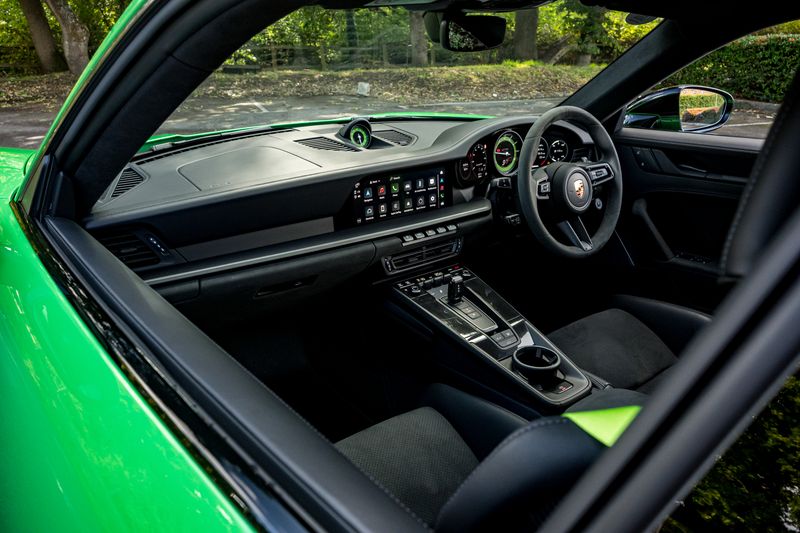 Porsche 911 (992) Carrera GTS Coupe PDK