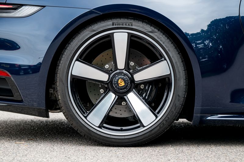 Porsche 911 (992) Sport Classic Coupe (Manual)