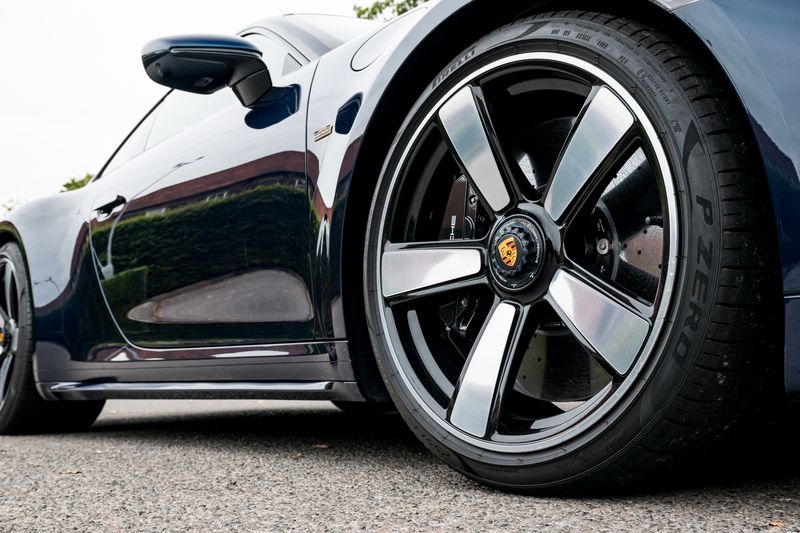 Porsche 911 (992) Sport Classic Coupe (Manual)