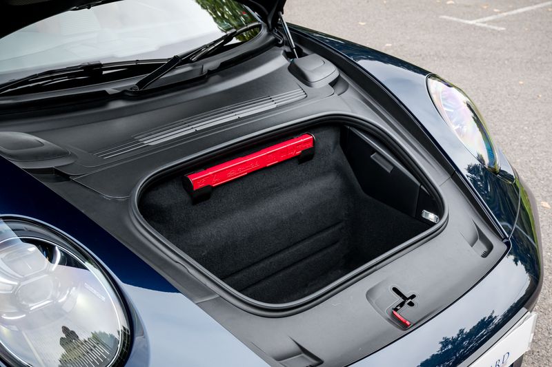 Porsche 911 (992) Sport Classic Coupe (Manual)