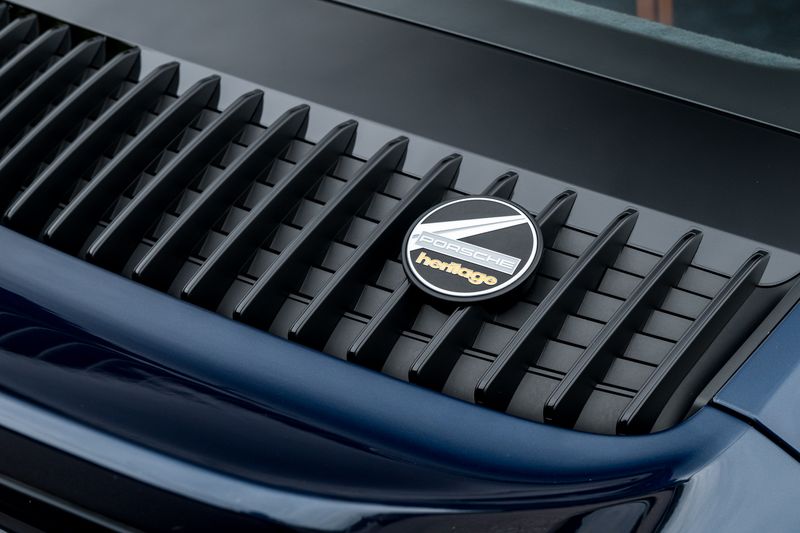 Porsche 911 (992) Sport Classic Coupe (Manual)