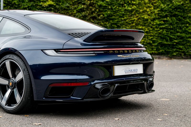 Porsche 911 (992) Sport Classic Coupe (Manual)