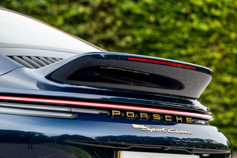 Porsche 911 (992) Sport Classic Coupe (Manual)