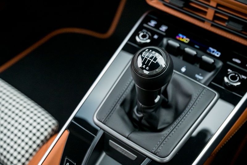 Porsche 911 (992) Sport Classic Coupe (Manual)