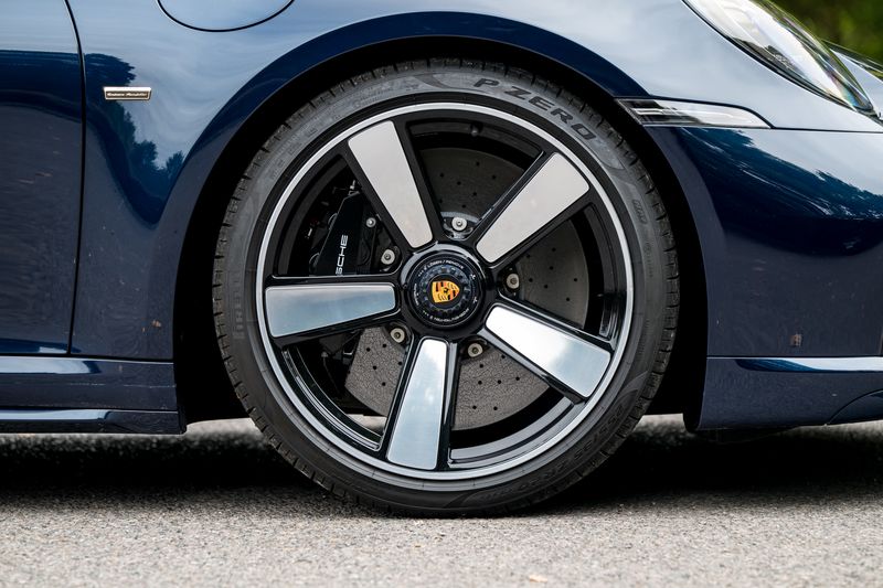 Porsche 911 (992) Sport Classic Coupe (Manual)