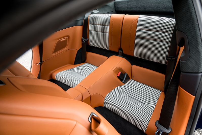 Porsche 911 (992) Sport Classic Coupe (Manual)