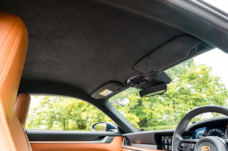 Porsche 911 (992) Sport Classic Coupe (Manual)