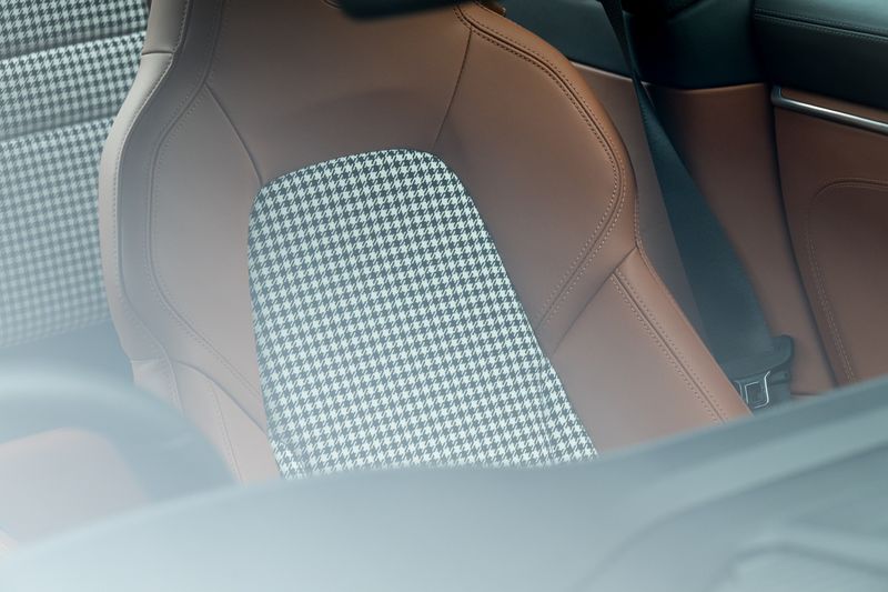 Porsche 911 (992) Sport Classic Coupe (Manual)