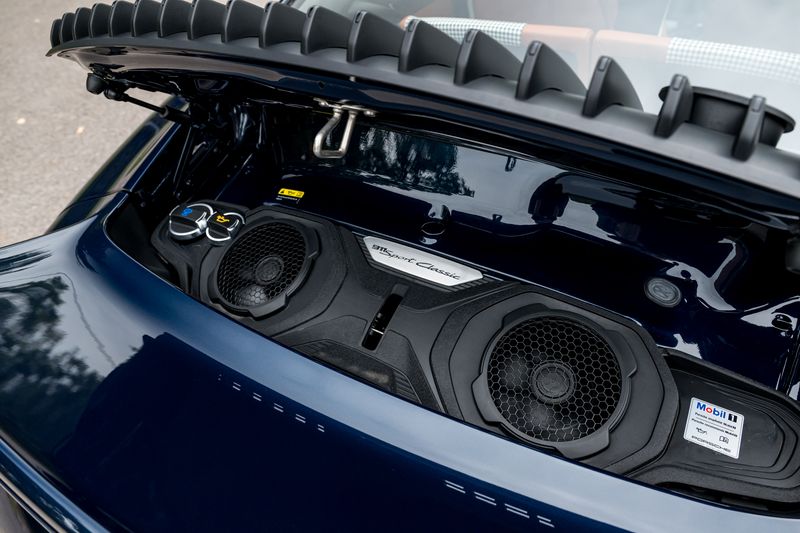 Porsche 911 (992) Sport Classic Coupe (Manual)