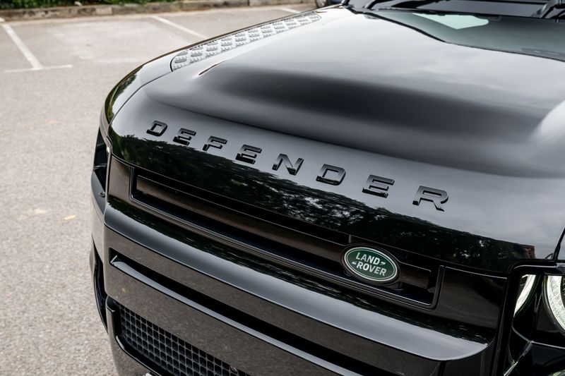 Land Rover Defender 110 P400e 15.4kWh X-Dynamic HSE