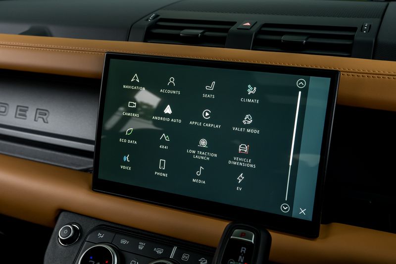 Land Rover Defender 110 P400e 15.4kWh X-Dynamic HSE