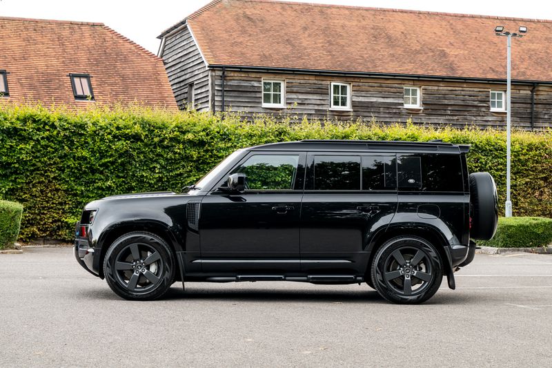 Land Rover Defender 110 P400e 15.4kWh X-Dynamic HSE