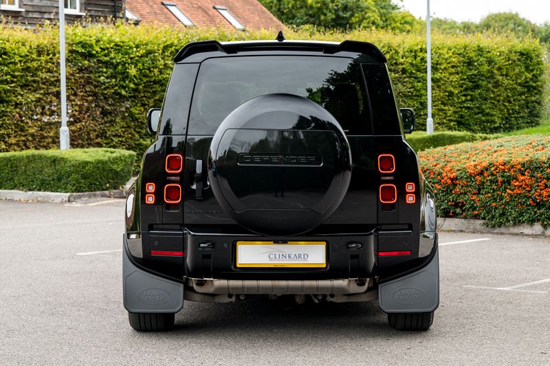 Land Rover Defender 110 P400e 15.4kWh X-Dynamic HSE