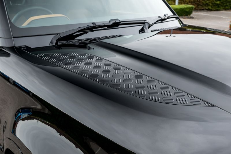 Land Rover Defender 110 P400e 15.4kWh X-Dynamic HSE