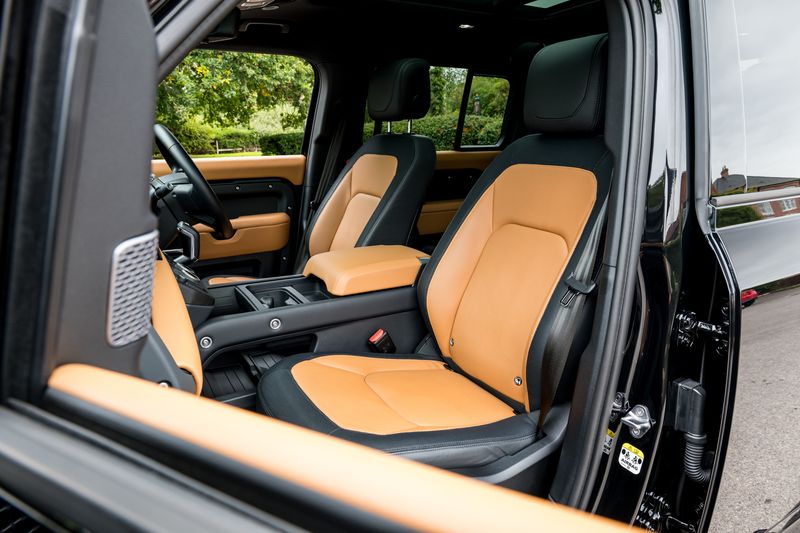 Land Rover Defender 110 P400e 15.4kWh X-Dynamic HSE